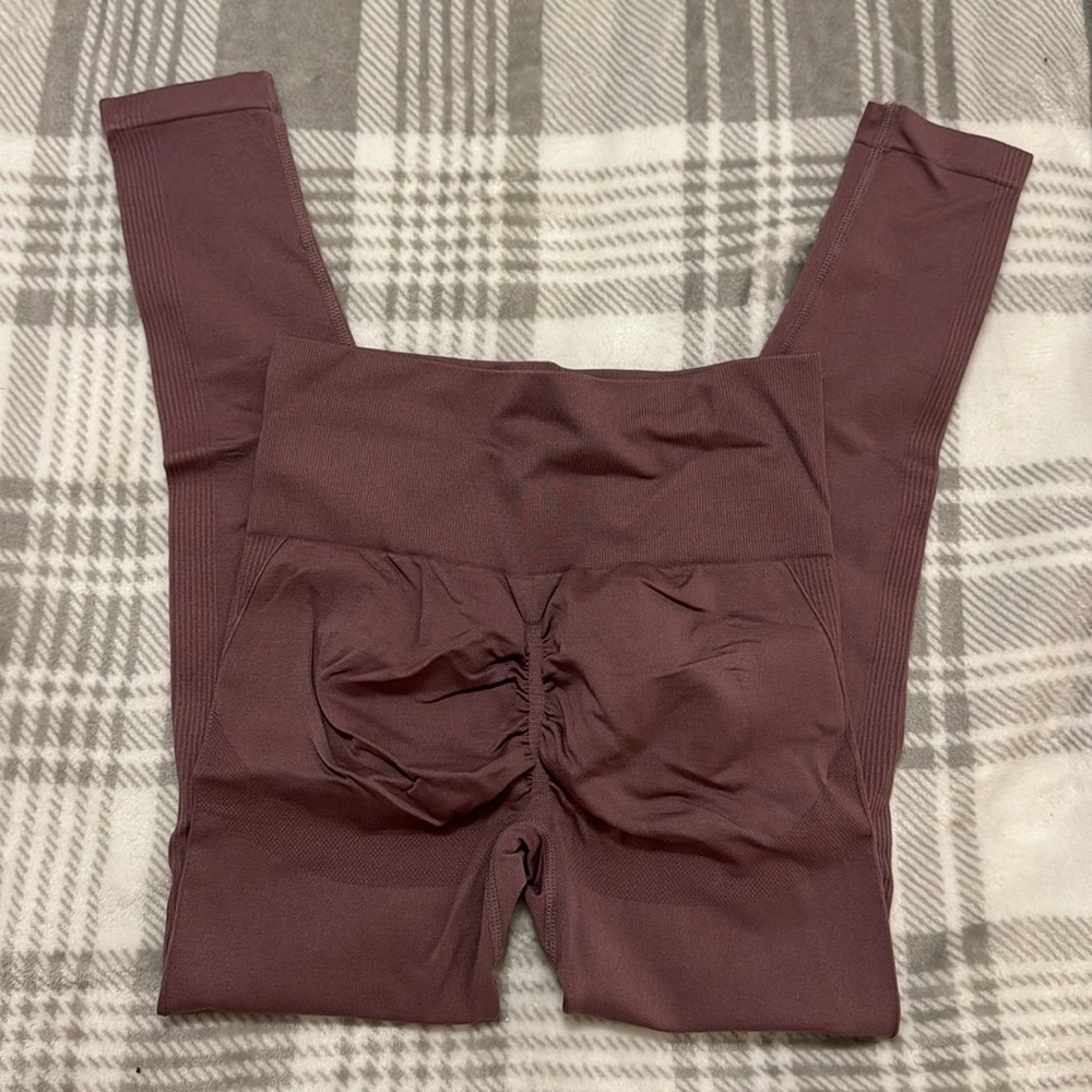 Scrunch Butt Contour Leggings